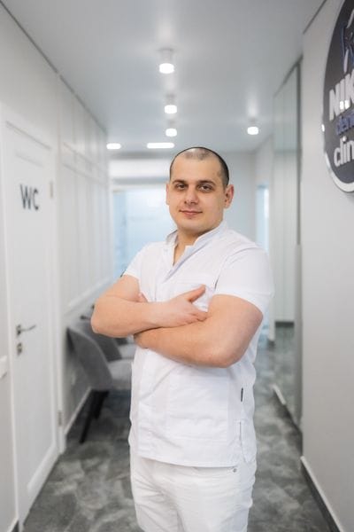 Лікар